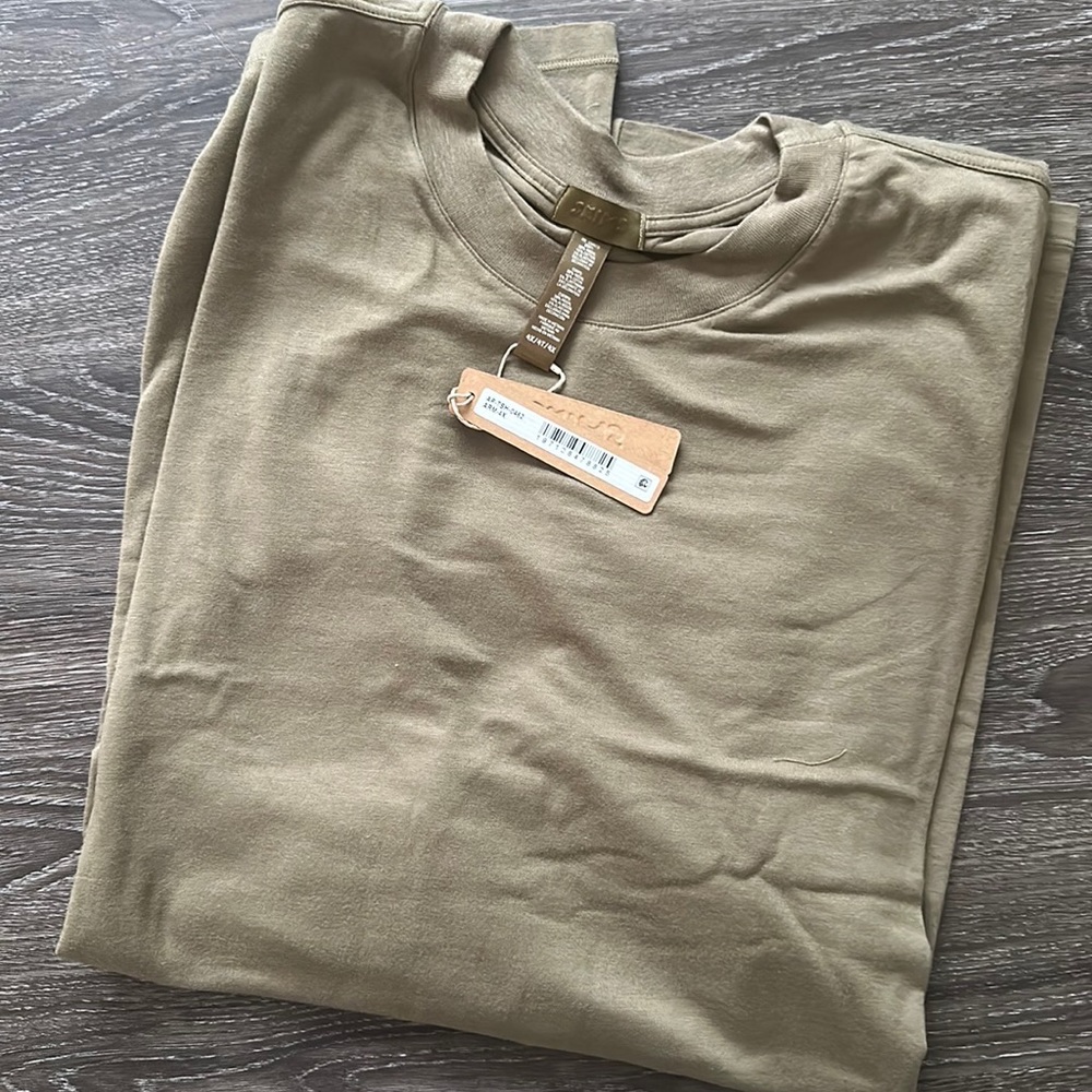 SKIMS boyfriend tee